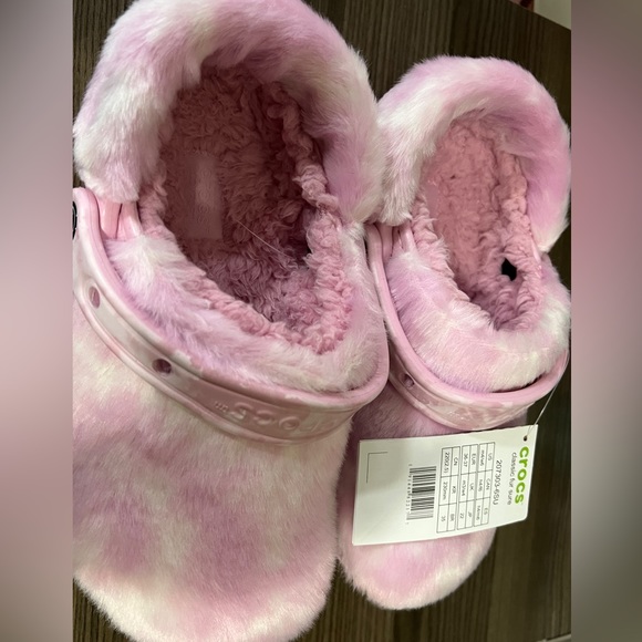 FUR SURE Classic Pink fur CROCS (M4/ W6) - Picture 4 of 5